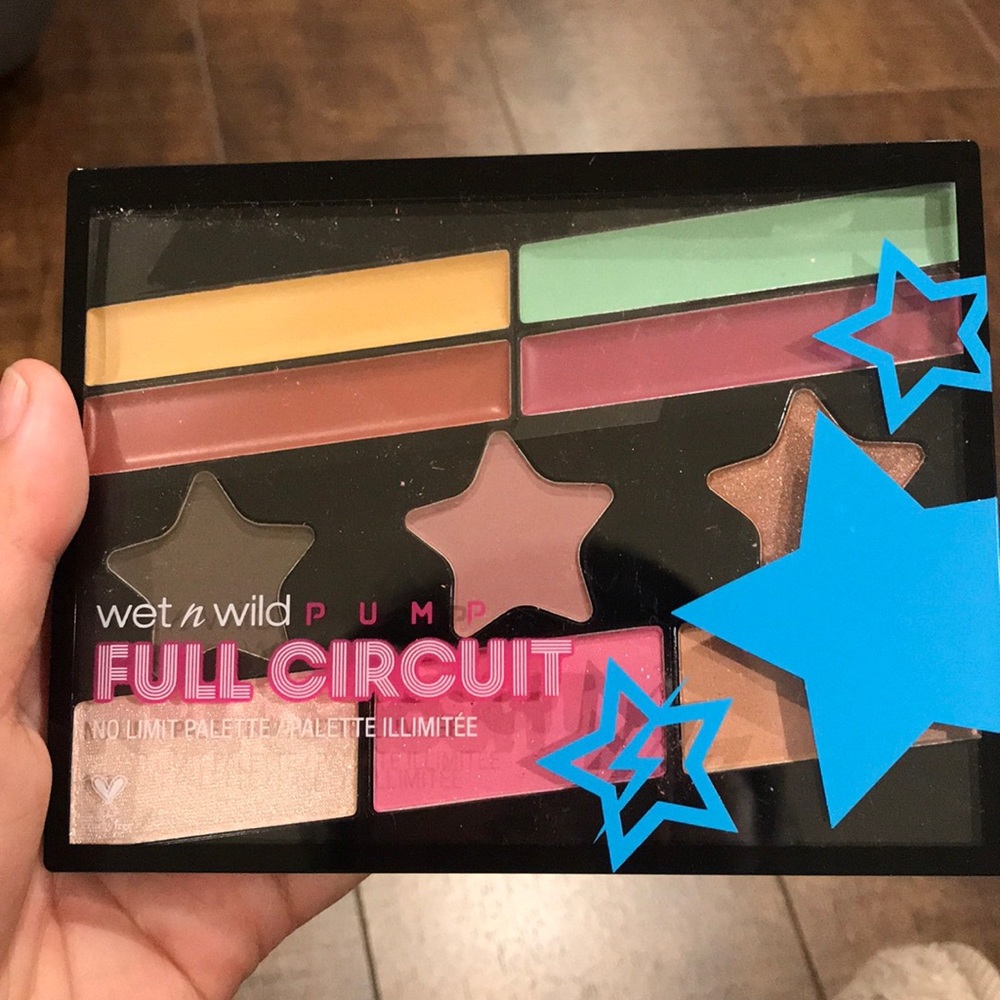 Makeup palette